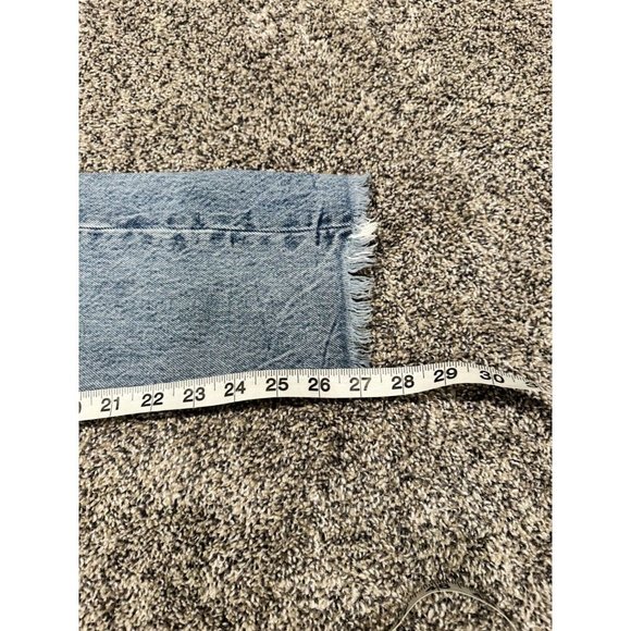 Levis Wedgie Raw Hem Medium Wash Size 25 EUC - Picture 6 of 6